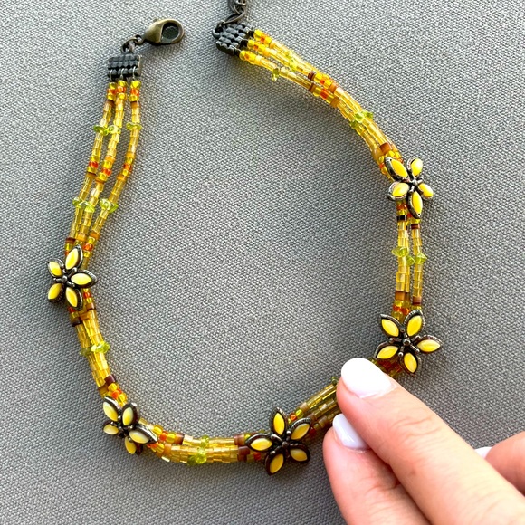 Jewelry - EUC adjustable beaded choker